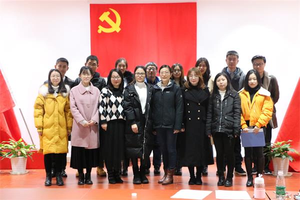 新闻学院党总支举办“砥砺奋进四十年,接力筑梦再出发” 主题朗诵比赛